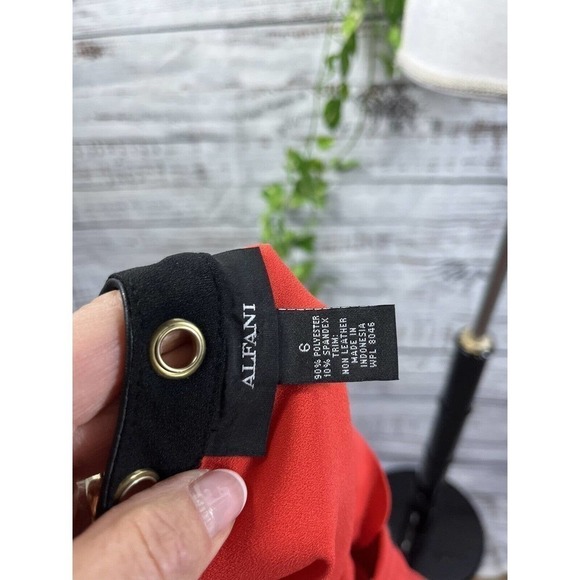 Alfani Sleeveless Blouse Tank size 6 Coral Crepe Faux Black Leather Gold Career - Picture 10 of 10